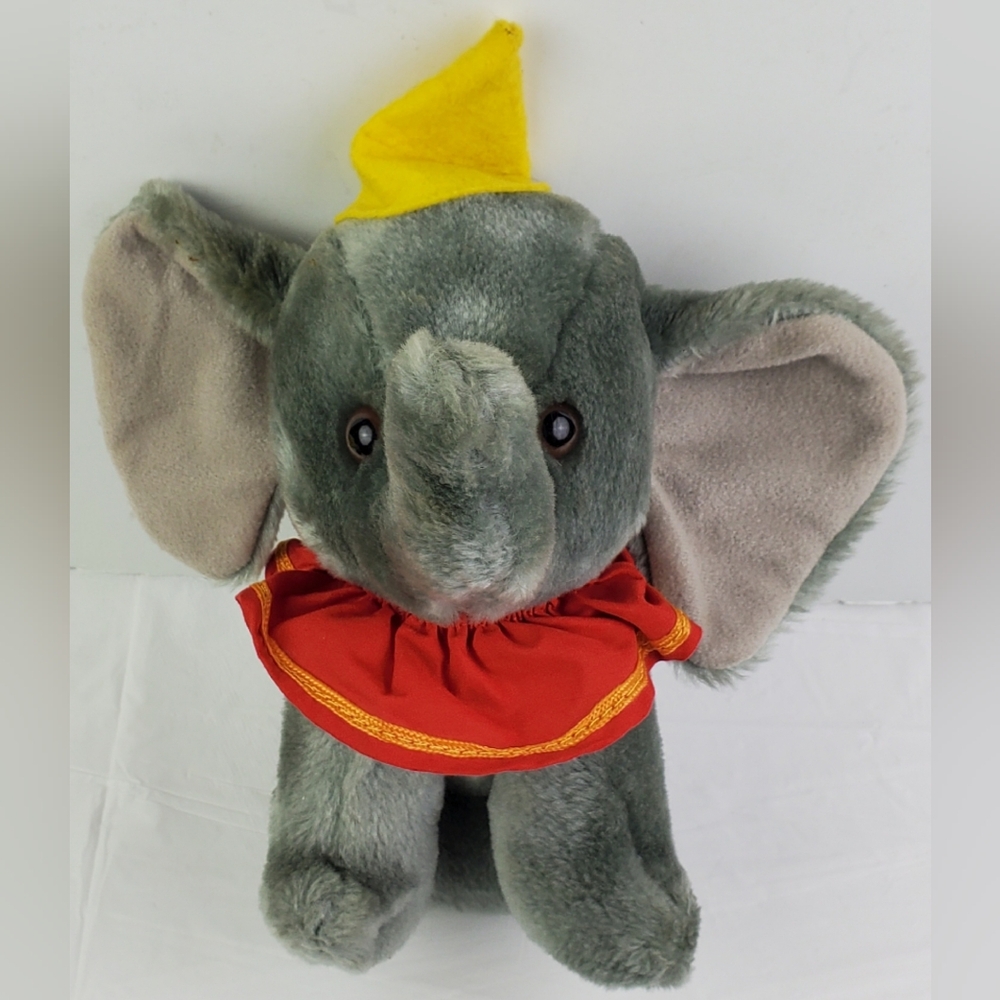 Ringling Bros Barnum & Bailey Circus Elephant Plush Stuffed Animal NO TAG - GUC